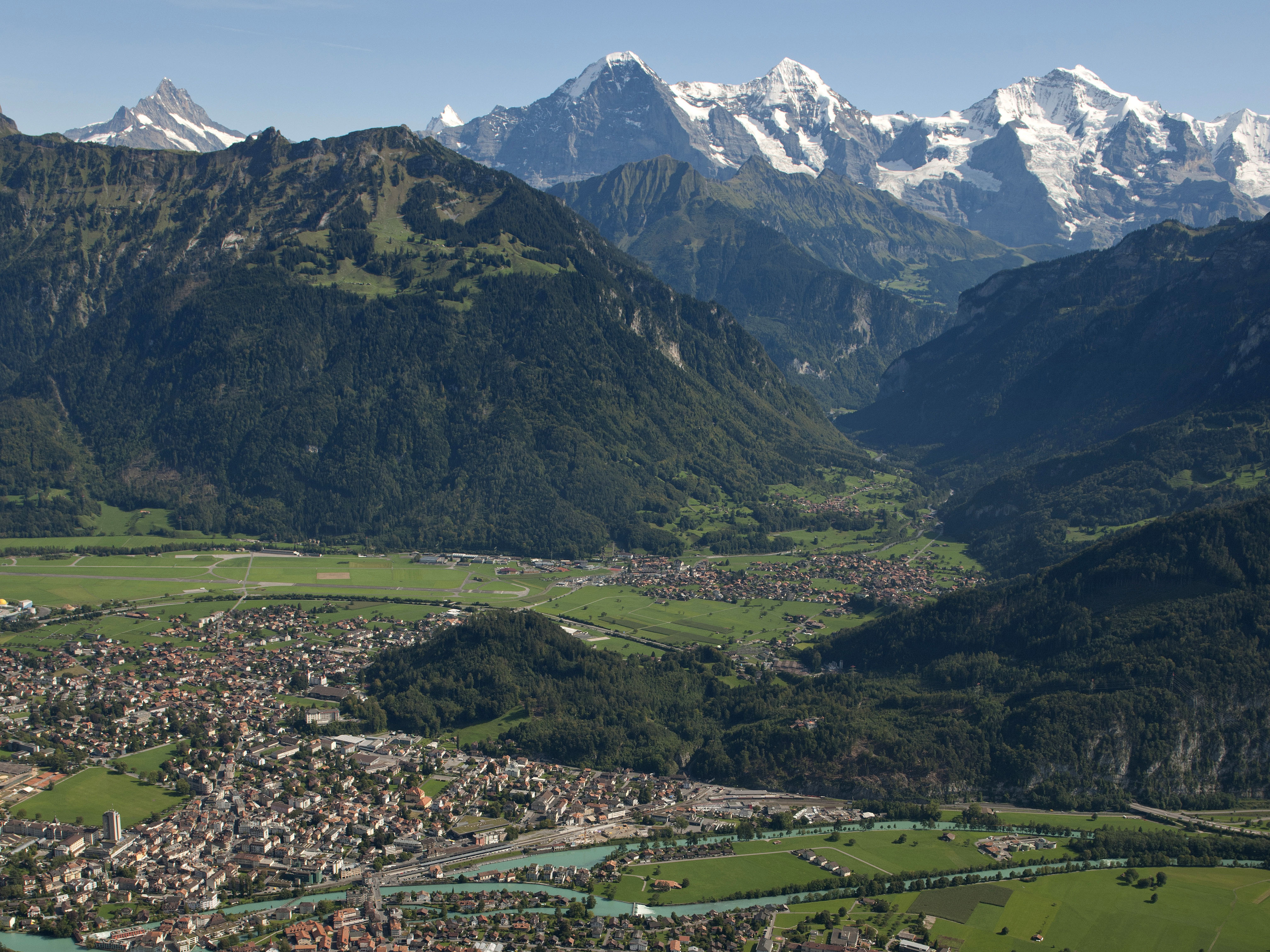 Luftbild Interlaken 2